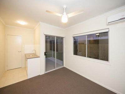 21 / 1 Collins Lane, Kin Kora
