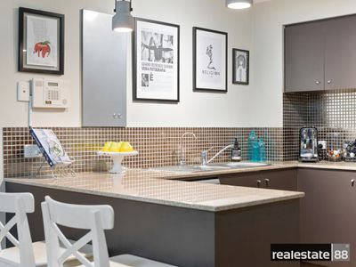 1 / 38 Comer Street, Como