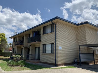 2 / 7 Windle Street, Lake Illawarra