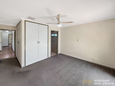 11 Dougherty Street, Horsham