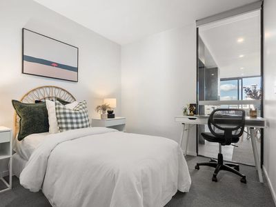 711 / 90 Swain St, Gungahlin