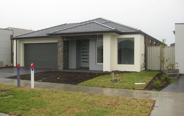 34 Eden Brook Circuit, Pakenham