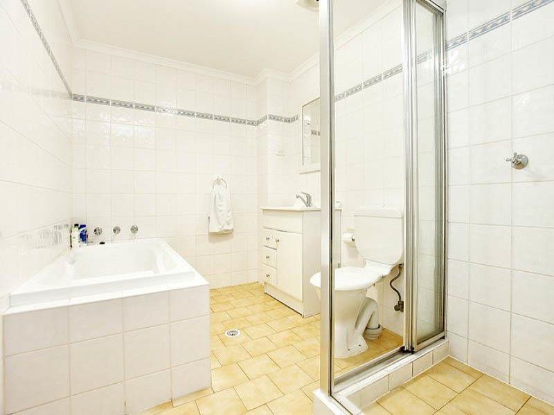 2 / 51 Bathurst St, Liverpool
