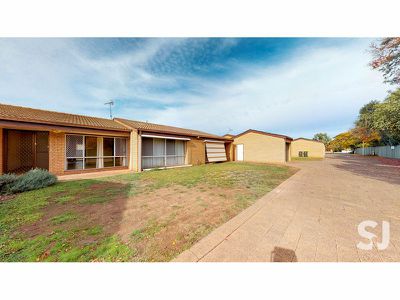 6 / 96 Bultje Street, Dubbo