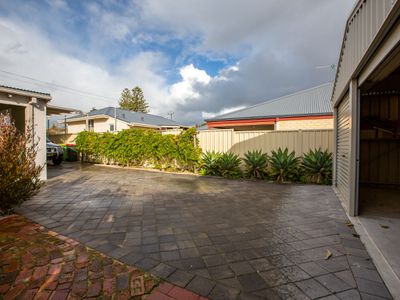 16 Galyung Road, Carey Park