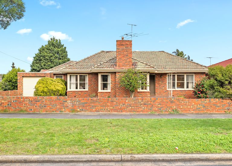 9 / 16-18 Newport Road, Clayton South