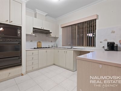 9 Mcpherson Avenue, Noranda