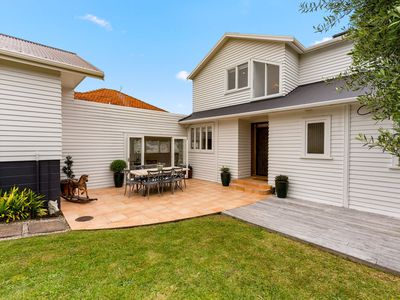 15 Seaview Road, Castor Bay