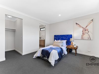 55 Fitzwilliam Cct, Clyde North