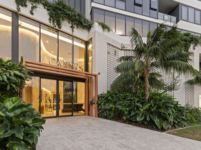 502 / 15 Cannes Avenue, Surfers Paradise