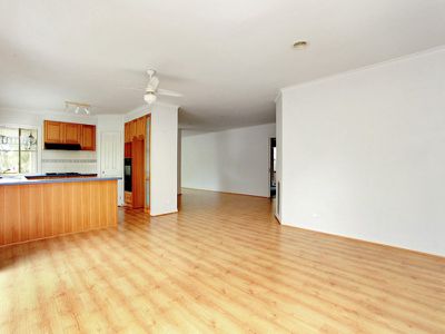 2 May Gibbs Crescent, Lynbrook