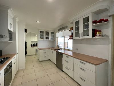 8 Earls Court, Point Vernon