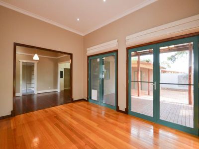 33 Ardagh Avenue, Kalgoorlie