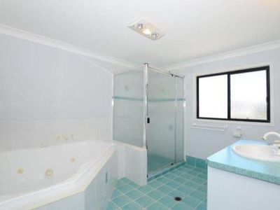 2 / 600 The Esplanade, Urangan