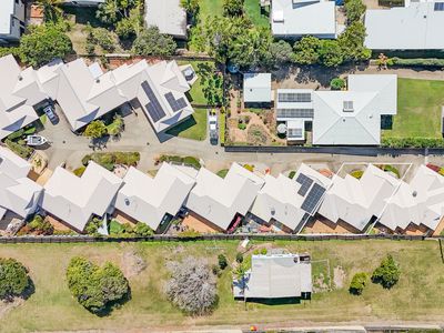 2 / 24 Kerr Street, Meikleville Hill