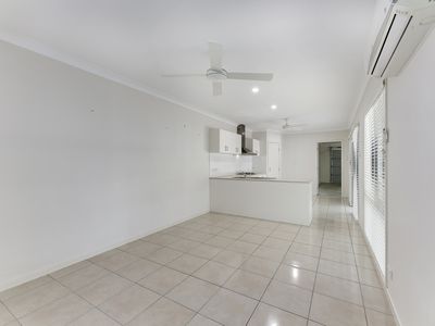 6B Homeland Crescent, Warner