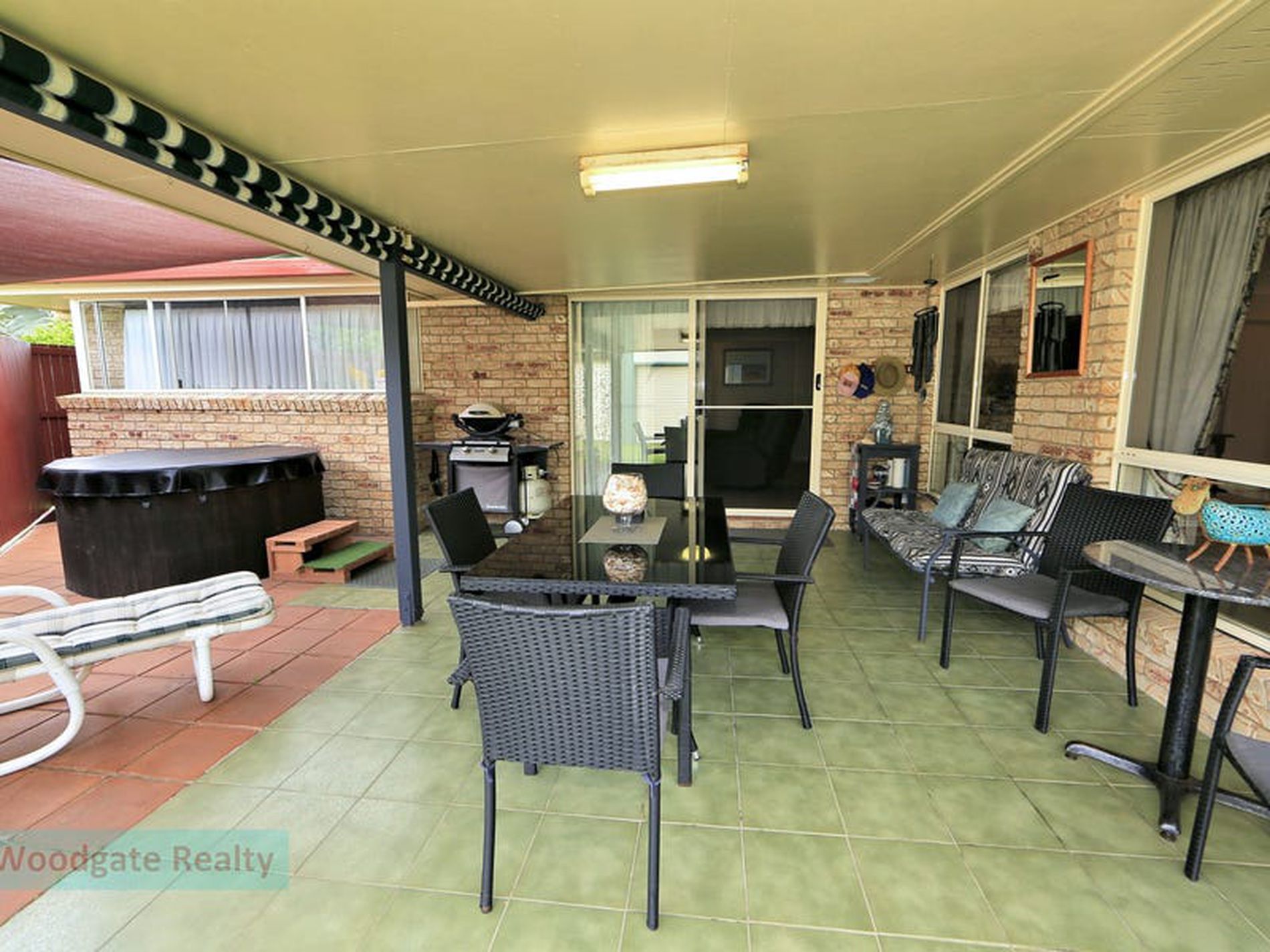 16 Emperor St, Woodgate