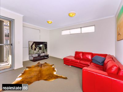7 / 2 Bremer Promenade, East Perth