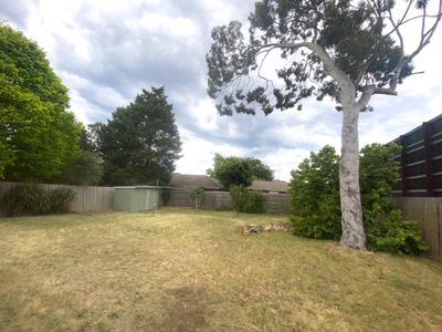 12 Lenola Street, Macleod