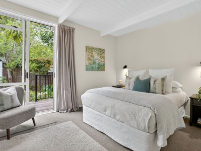 55 Hillcrest Avenue, Hillcrest