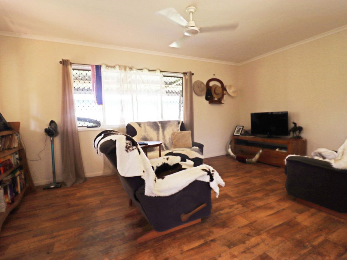 16 BANKSIA STREET, Walkamin