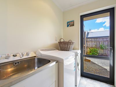 5 Di Pierri Way, The Wood