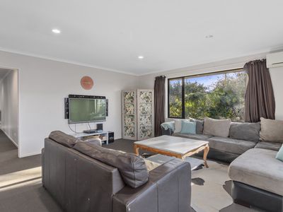 6 Charlotte Lane, Brightwater