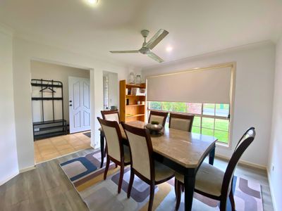 25 Wattle Crescent, Raceview
