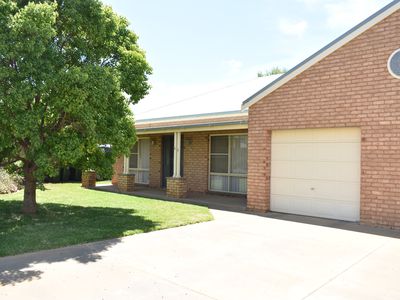 4A Marshall Place, Parkes