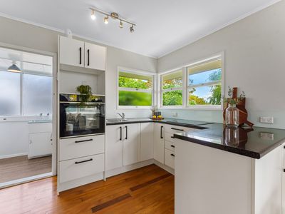 2/9A Eversleigh Road, Belmont