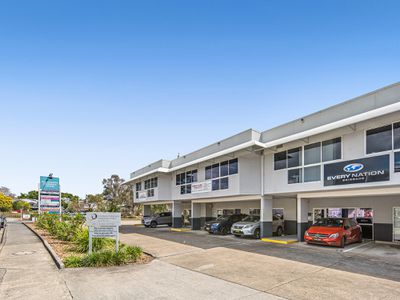 2 / 61 Holdsworth Street, Coorparoo