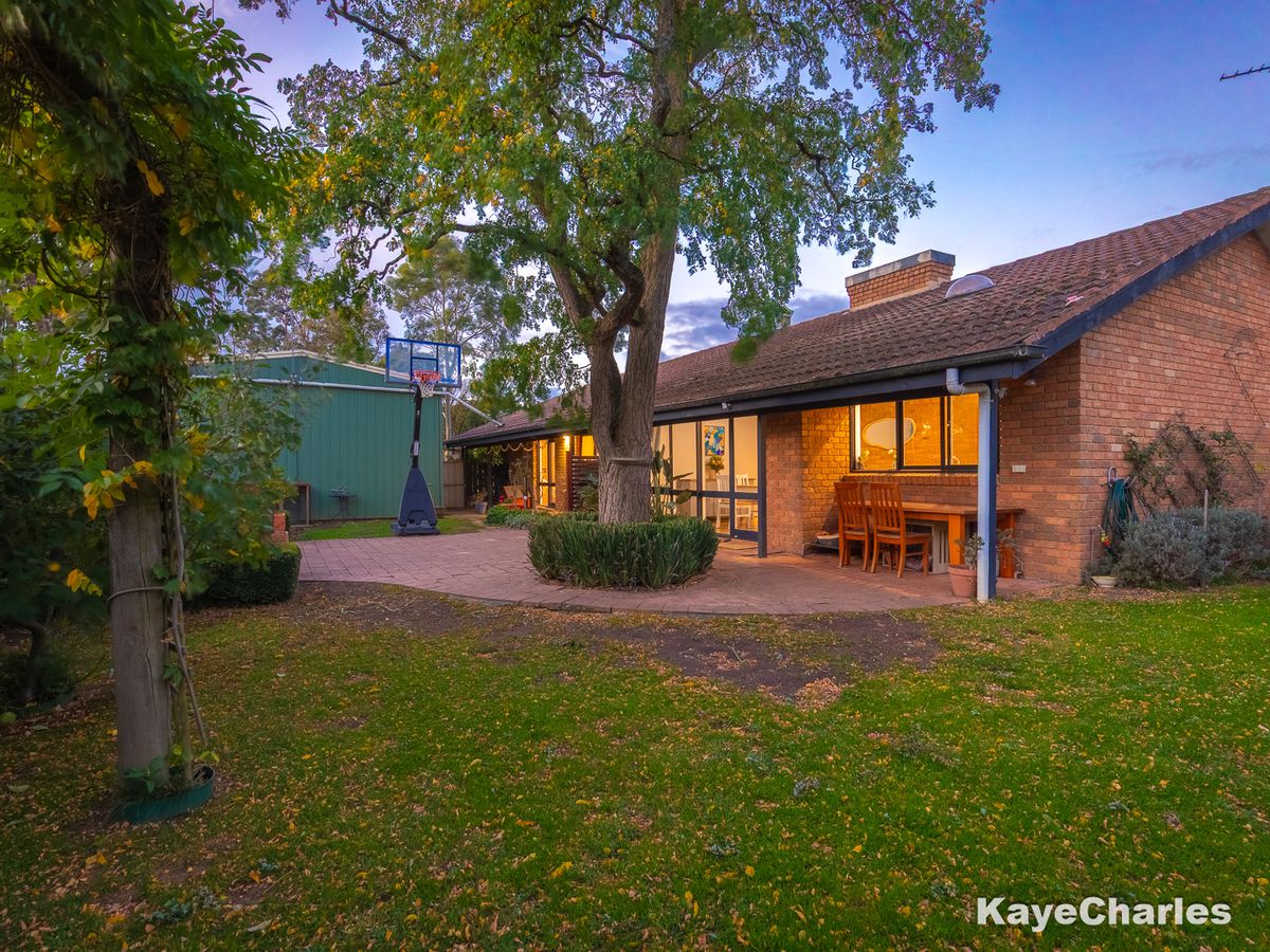 2 Young Street, Beaconsfield Upper