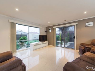 4 Kingsbarn Court, Cranbourne