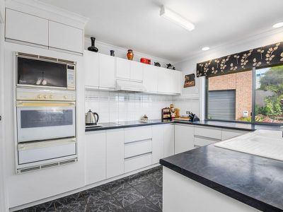 2 Fifth Street, Beachport