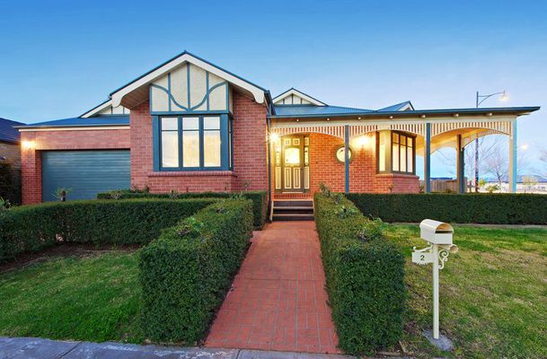 2 Blairgowrie Drive, Craigieburn