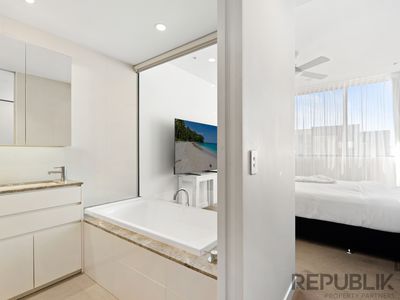 4301 / 2 SUNSET AVENUE, Paradise Point