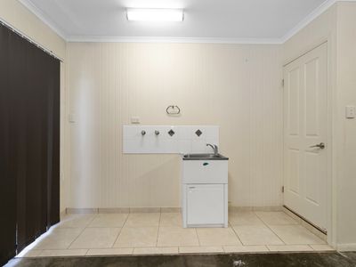 2 Mark Crescent, Glenella