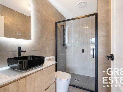 62  Reef Circuit, Clyde