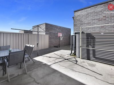 32 Onslow Gardens, Middleton Grange