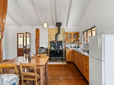 270 Cole Gully Road, Lefthand Branch