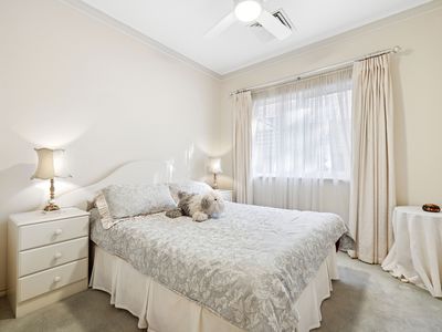 16 Amber Woods Drive, Glenside
