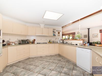 124 Sheoak Drive, Hay