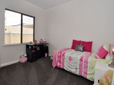 2 Pirring Way, Hannans