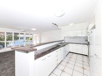 135 Macquarie Street, Teneriffe