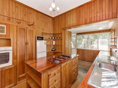 11 Burton Street, North Booval