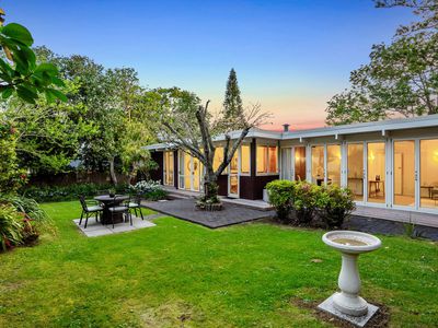 55 Hillcrest Avenue, Hillcrest