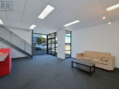 1 / 453 Yangebup Road, Cockburn Central