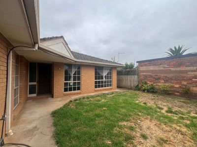 2 / 12 Deutgam Street, Werribee