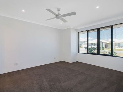 7 Persian Street, Eglinton