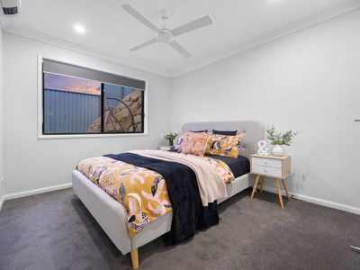 16 Erskine Street, Upper Coomera